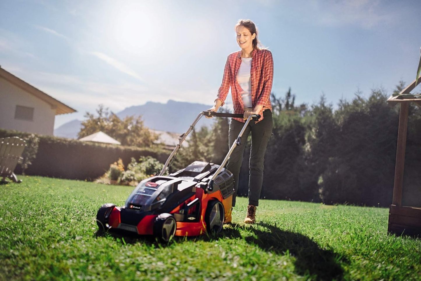 Einhell Mhroboter FREELEXO CAM 500 Power X-Change (18V, Kamera ersetzt Begrenzungsdraht, für 500 m, Brushless, bis 25% Steigung, Schnittbreite 18 cm, inkl. 3,0 Ah Akku, 5 m Magnetband)