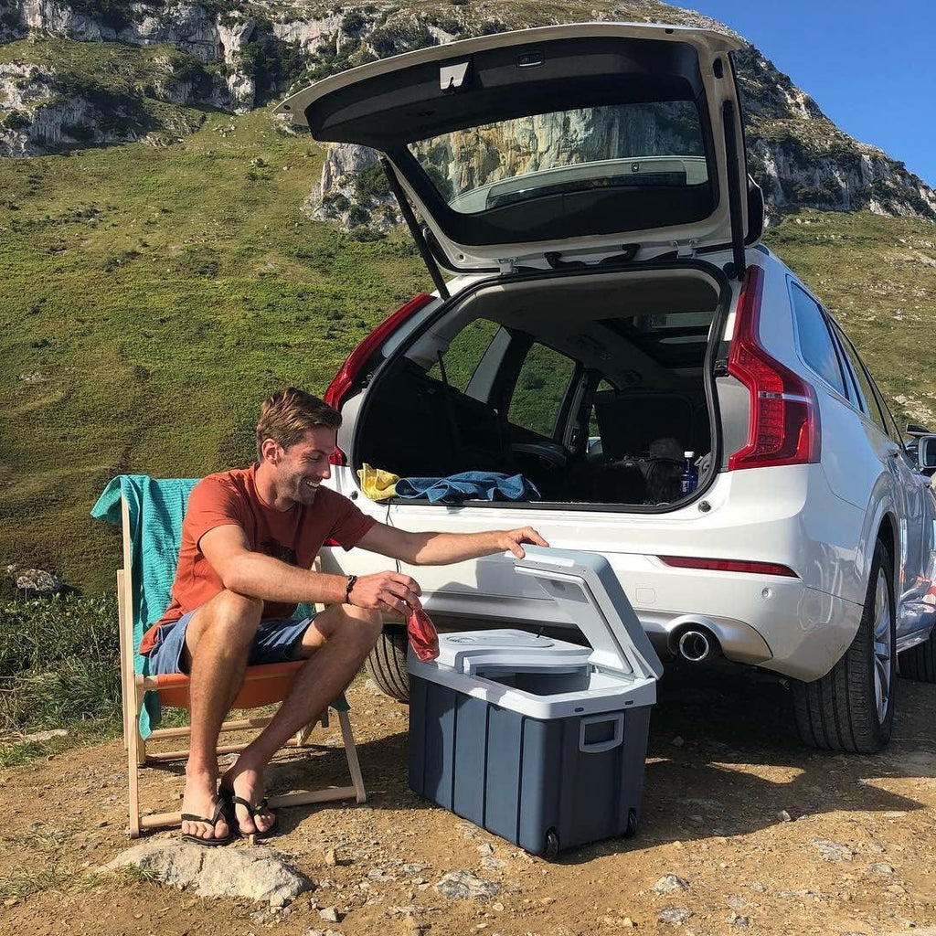 MOBICOOL MQ40W Kühlbox mit Rollen | Elektrisch | 39 L | 12V, 230V | für Auto, Boot, Reisemobil und Steckdose