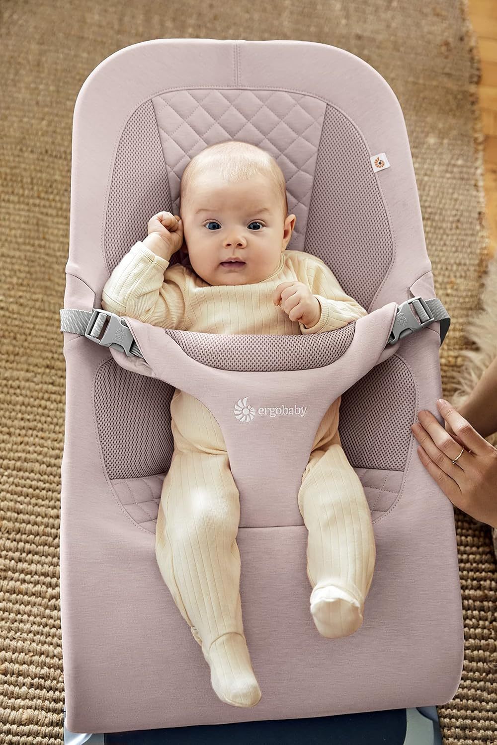 Ergobaby 3-in-1 Evolve Bouncer, Ergonomische Babywippe für Neugeborene ab Geburt bis zum Kleinkind, Babyschaukel mit Neugeboreneneinsatz (2,5 kg - 13,2 kg), Cream